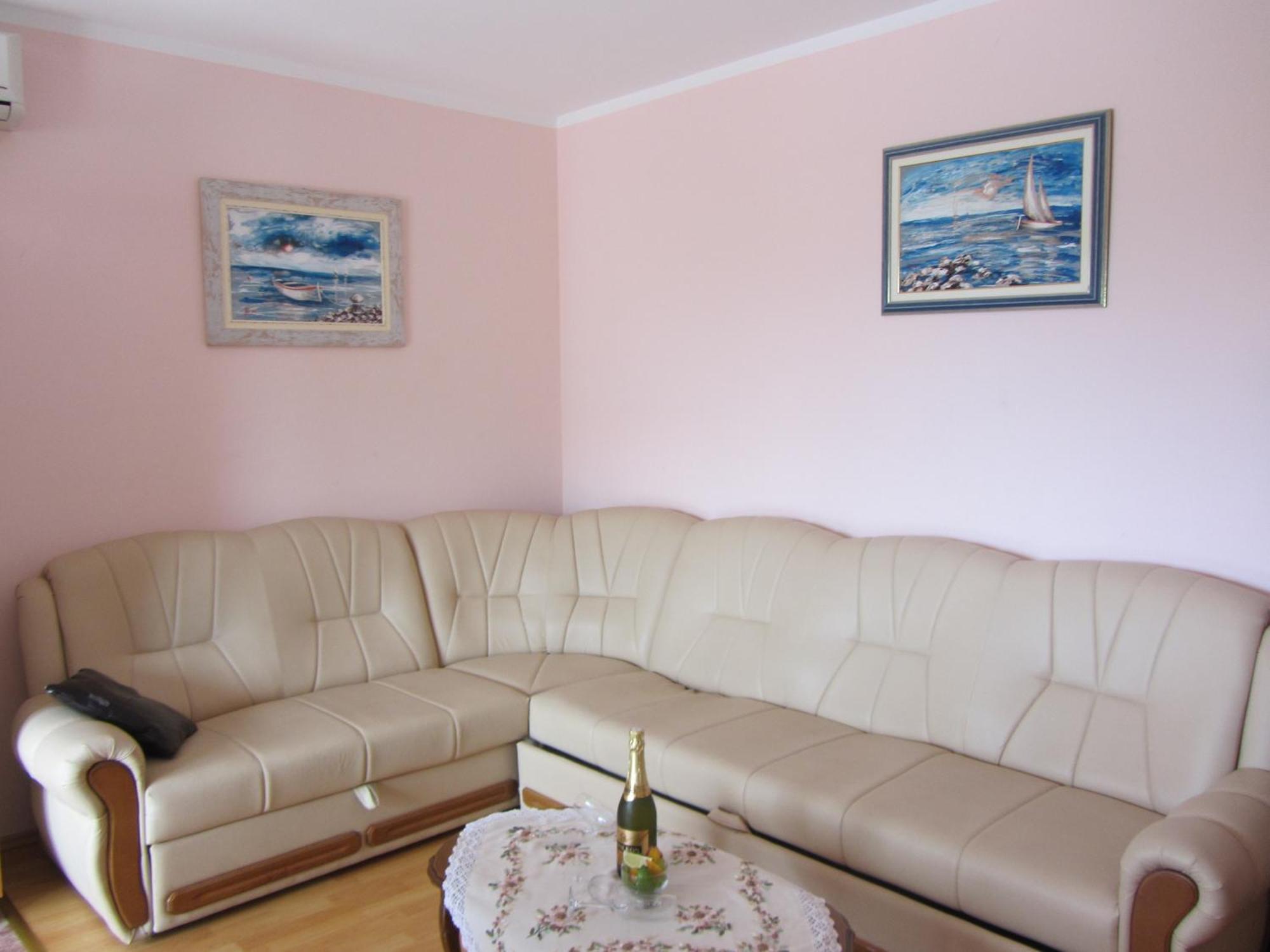 Apartments Dilja Malinska Oda fotoğraf