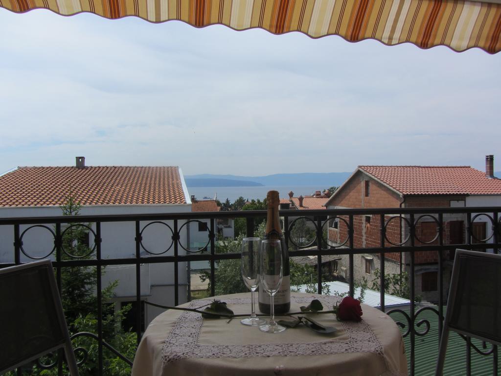 Apartments Dilja Malinska Oda fotoğraf