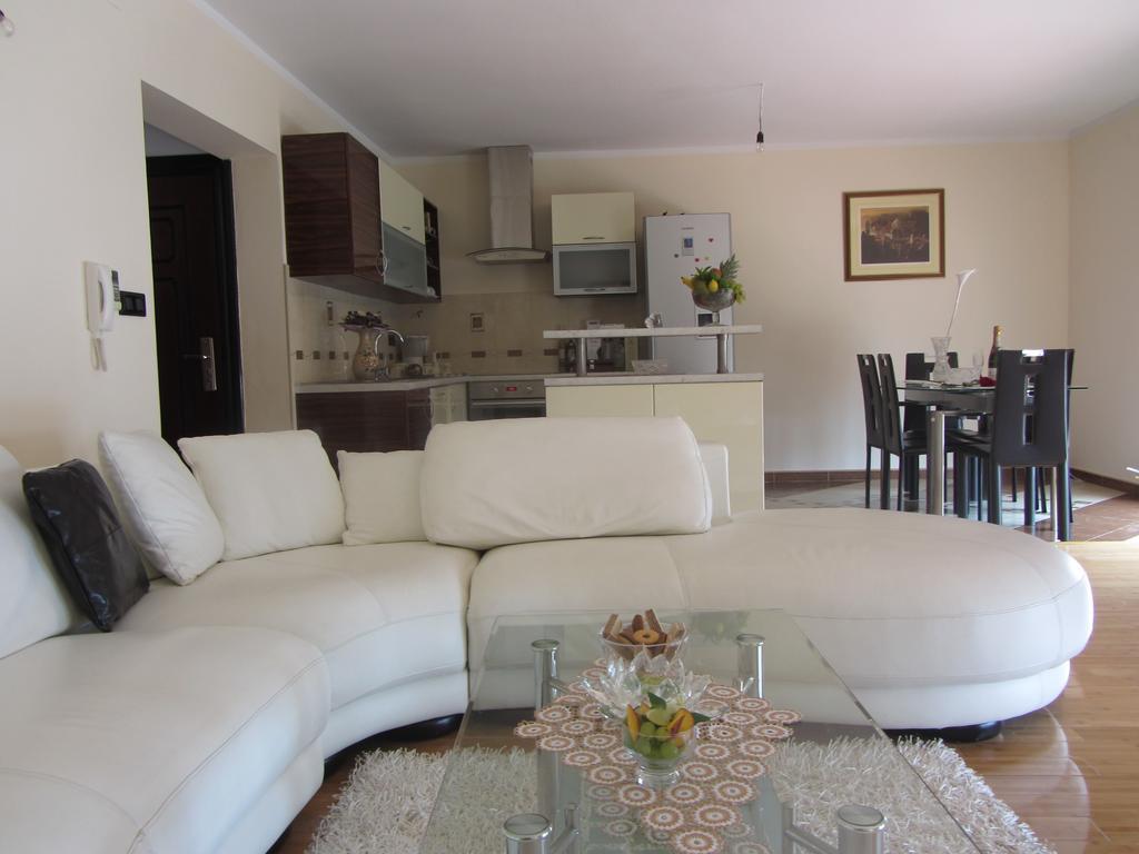 Apartments Dilja Malinska Dış mekan fotoğraf
