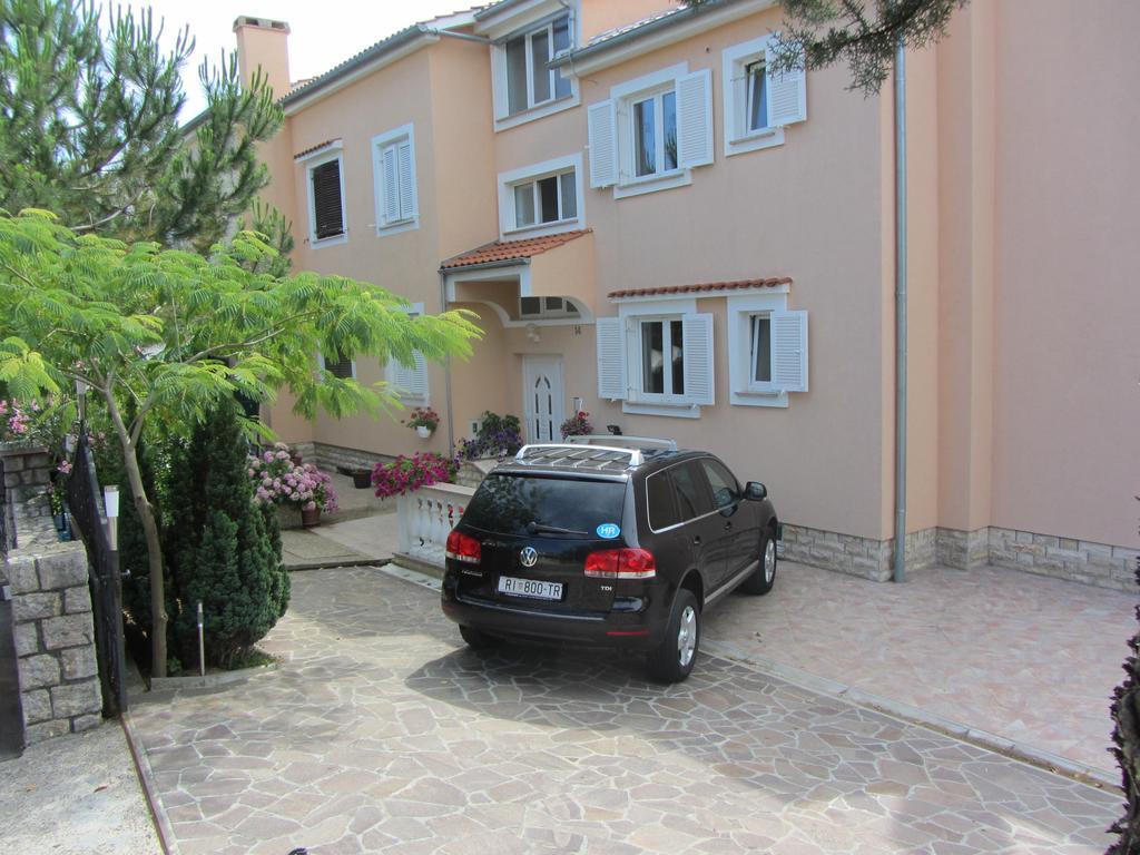 Apartments Dilja Malinska Dış mekan fotoğraf